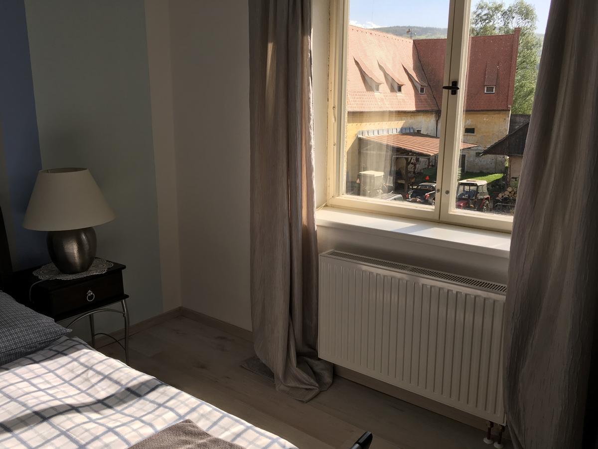 Ubytovani U Horejsich Na Statku Villa Kremze Buitenkant foto